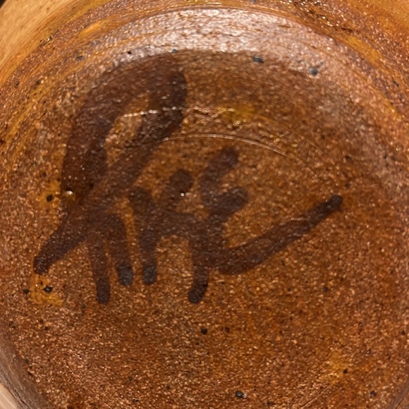 Pottery piece. Signed looks like pike - Picture 6 of 8
